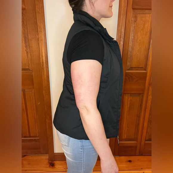 Black Insulated Vest with High Collar - Picture 3 of 7